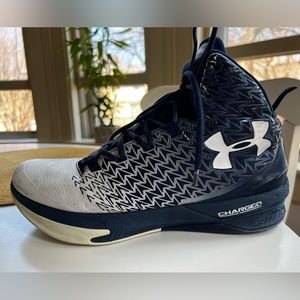 Under Armour Mens Clutchfit Drive 3 Basketball Shoes Men’s Size 11